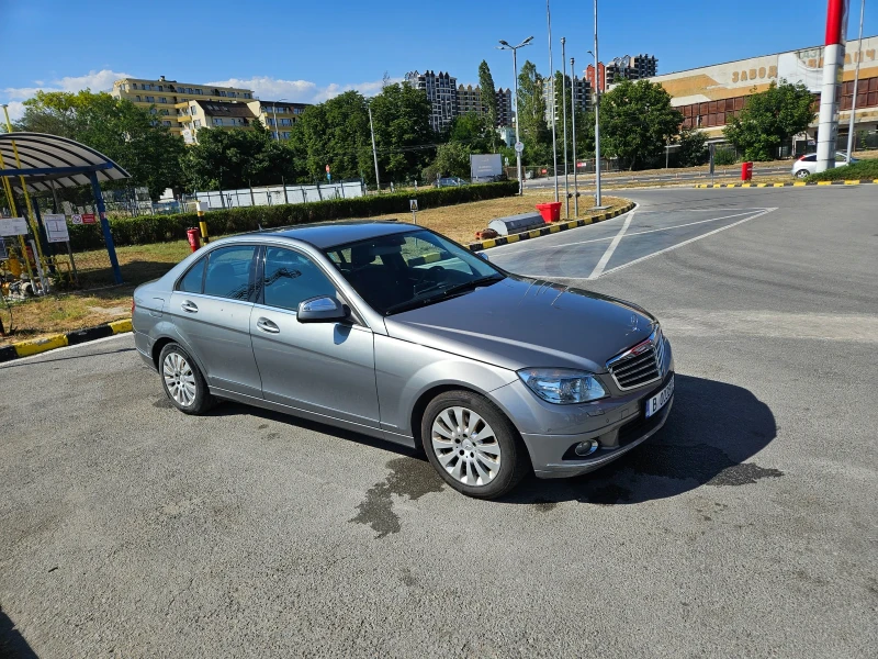 Mercedes-Benz C 220, снимка 2 - Автомобили и джипове - 52650651