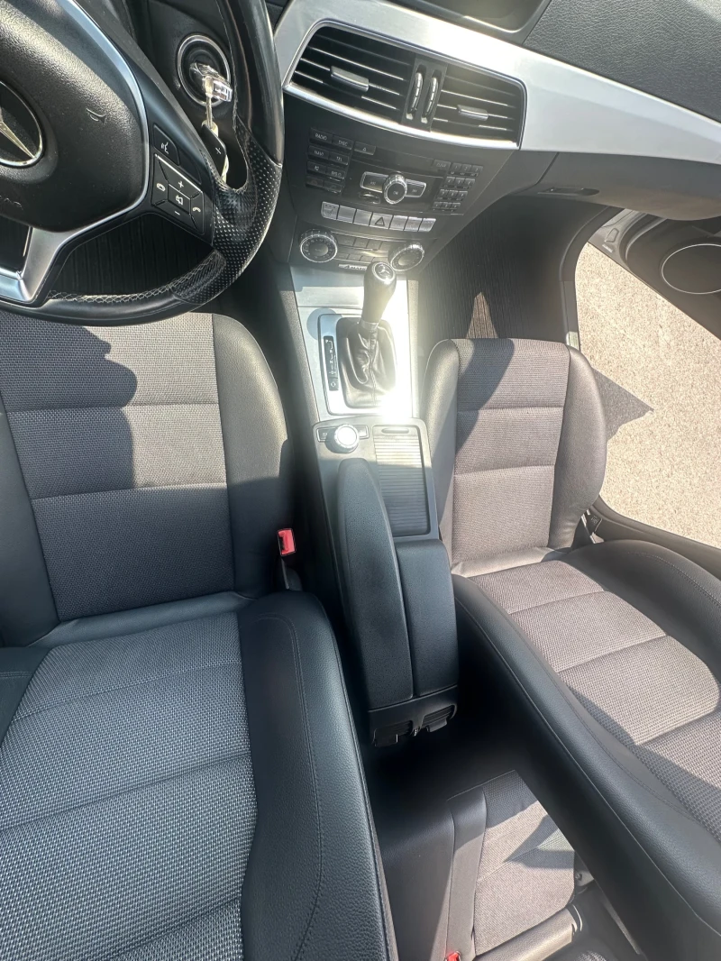 Mercedes-Benz C 250, снимка 13 - Автомобили и джипове - 52297915
