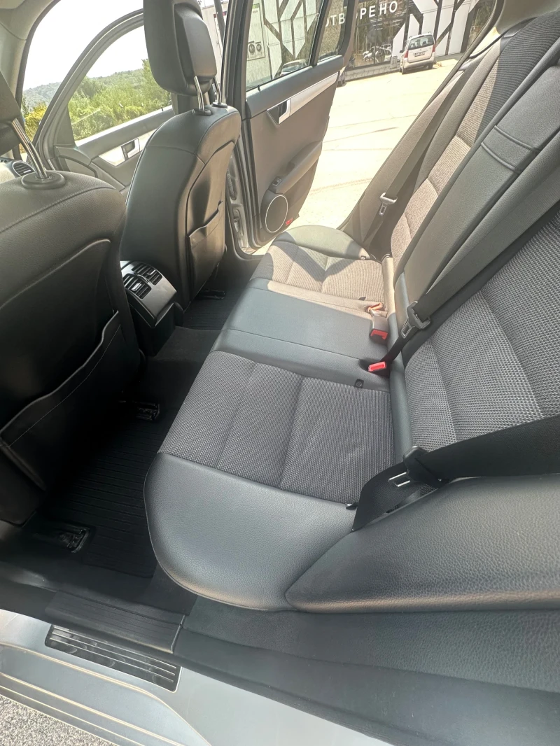 Mercedes-Benz C 250, снимка 8 - Автомобили и джипове - 52297915