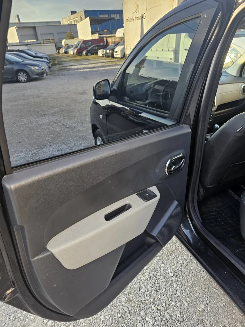 Dacia Lodgy, снимка 12 - Автомобили и джипове - 52423355