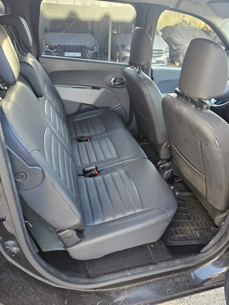 Dacia Lodgy, снимка 13 - Автомобили и джипове - 52423355