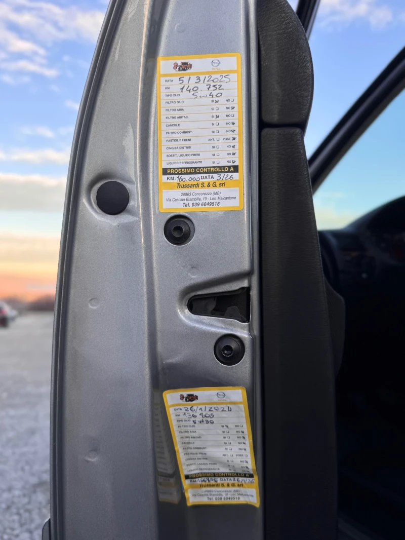 VW Golf 1.9TDI 131hp HighLine Plus / Navi, снимка 8 - Автомобили и джипове - 52874384