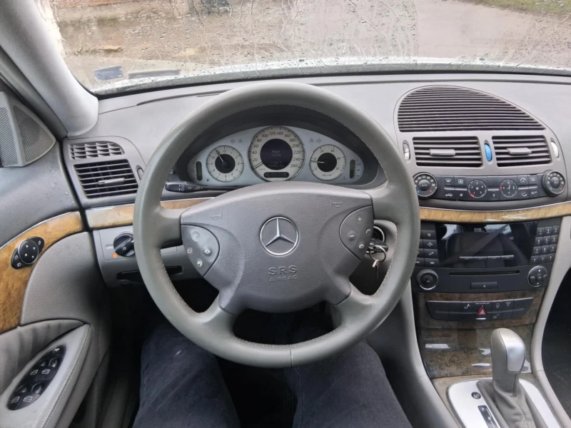 Mercedes-Benz E 270 2.7cdi, снимка 4 - Автомобили и джипове - 53275814