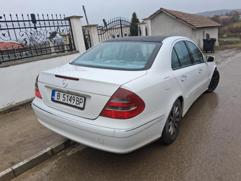 Mercedes-Benz E 270 2.7cdi, снимка 3 - Автомобили и джипове - 53275814