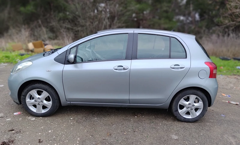 Toyota Yaris SOL, снимка 5 - Автомобили и джипове - 53295529