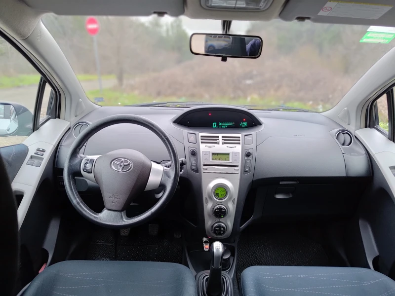 Toyota Yaris SOL, снимка 8 - Автомобили и джипове - 53295529