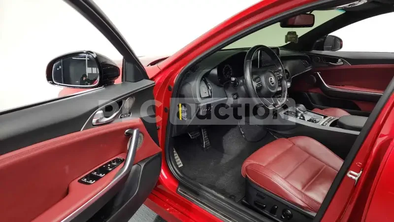 Kia Stinger 3.3| DISTRONIC| OБДУХВАНЕ| ВКЛ. ТЕХНОТЕСТ, снимка 3 - Автомобили и джипове - 54464873