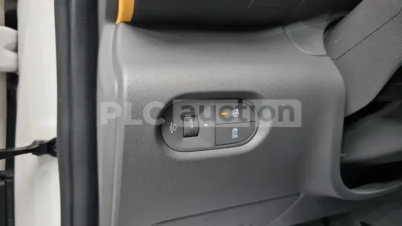 Hyundai Inster 1.0| ПОДГРЕВ| ОБДУХВАНЕ| ВКЛ.ТЕХНОТЕСТ, снимка 9 - Автомобили и джипове - 54682455
