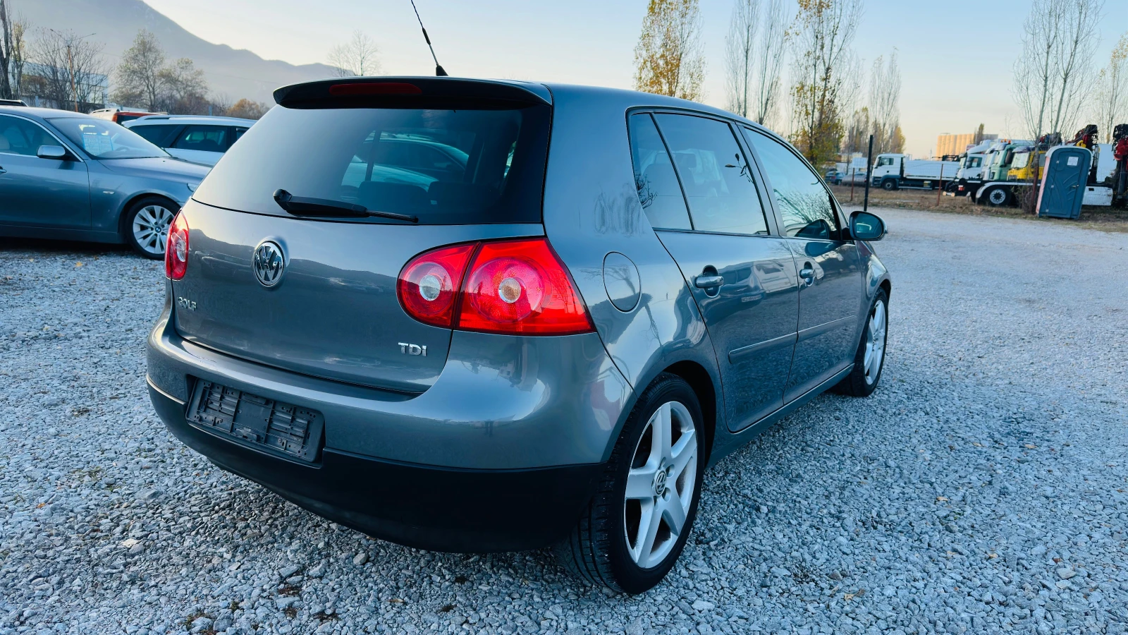 VW Golf 5 1.9tdi-105kc-6 скорости Италия - изображение 5