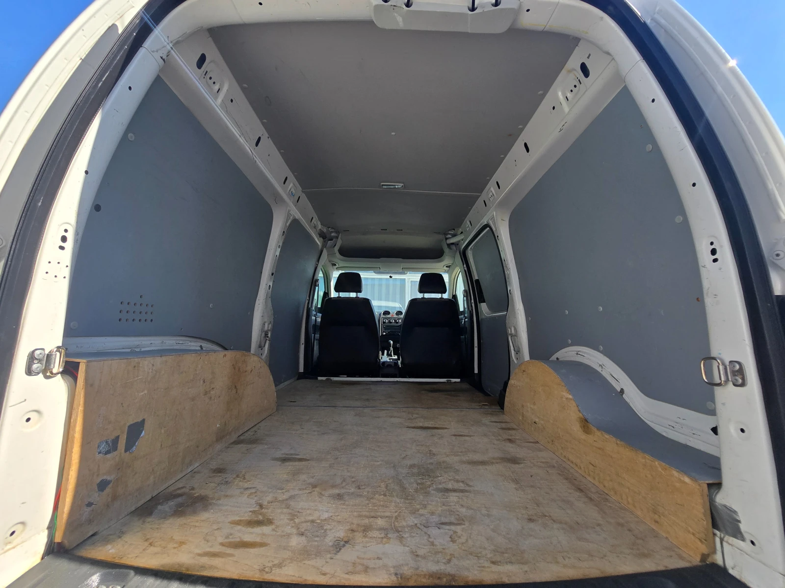 VW Caddy MAXI * 1.6 TDI 102. *  | Mobile.bg   15