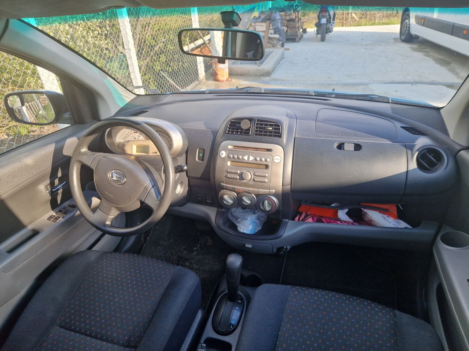 Daihatsu Sirion 1.3 бензин, Автоматик - изображение 8