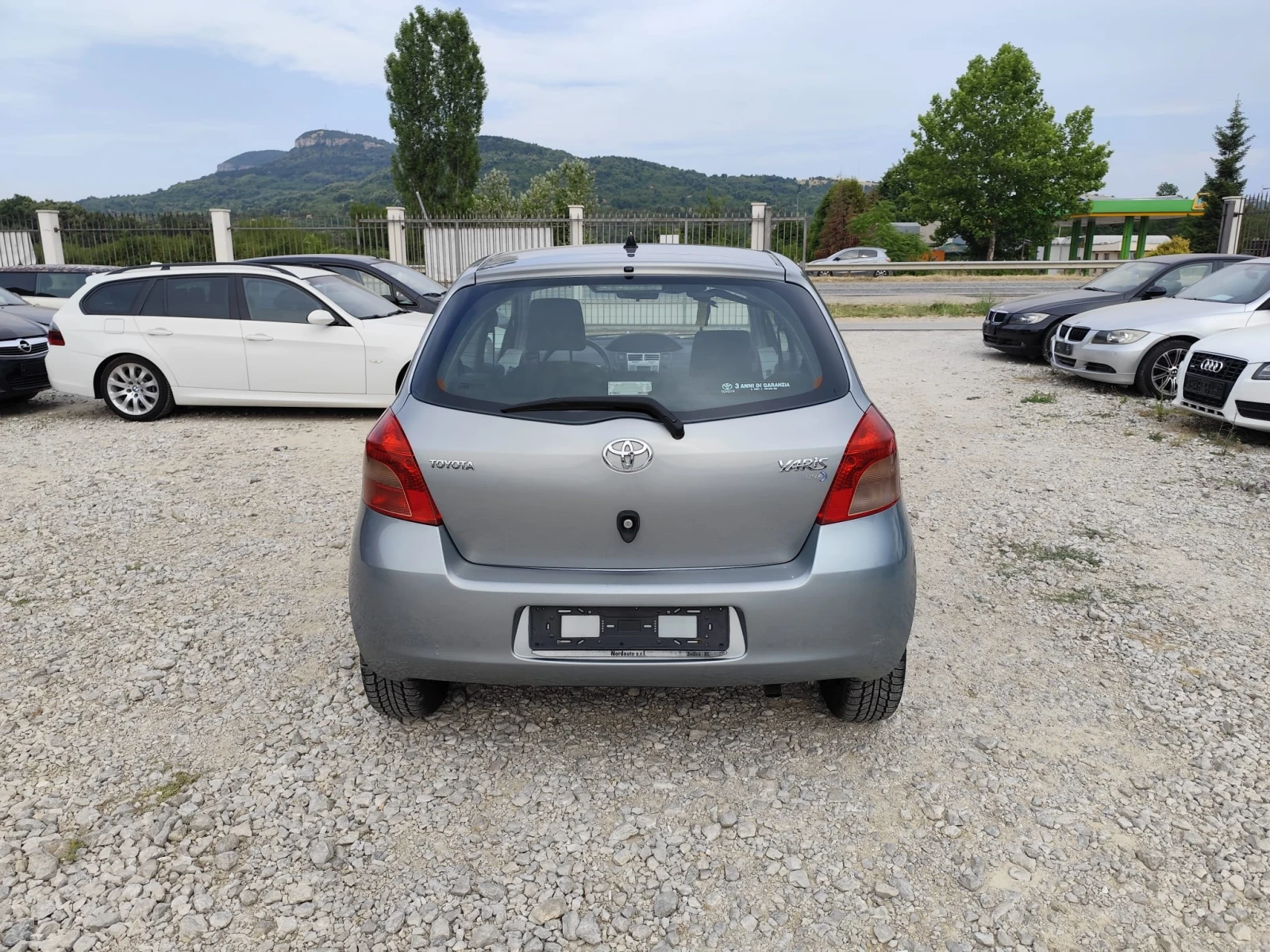 Toyota Yaris 1.3 бензин - изображение 6