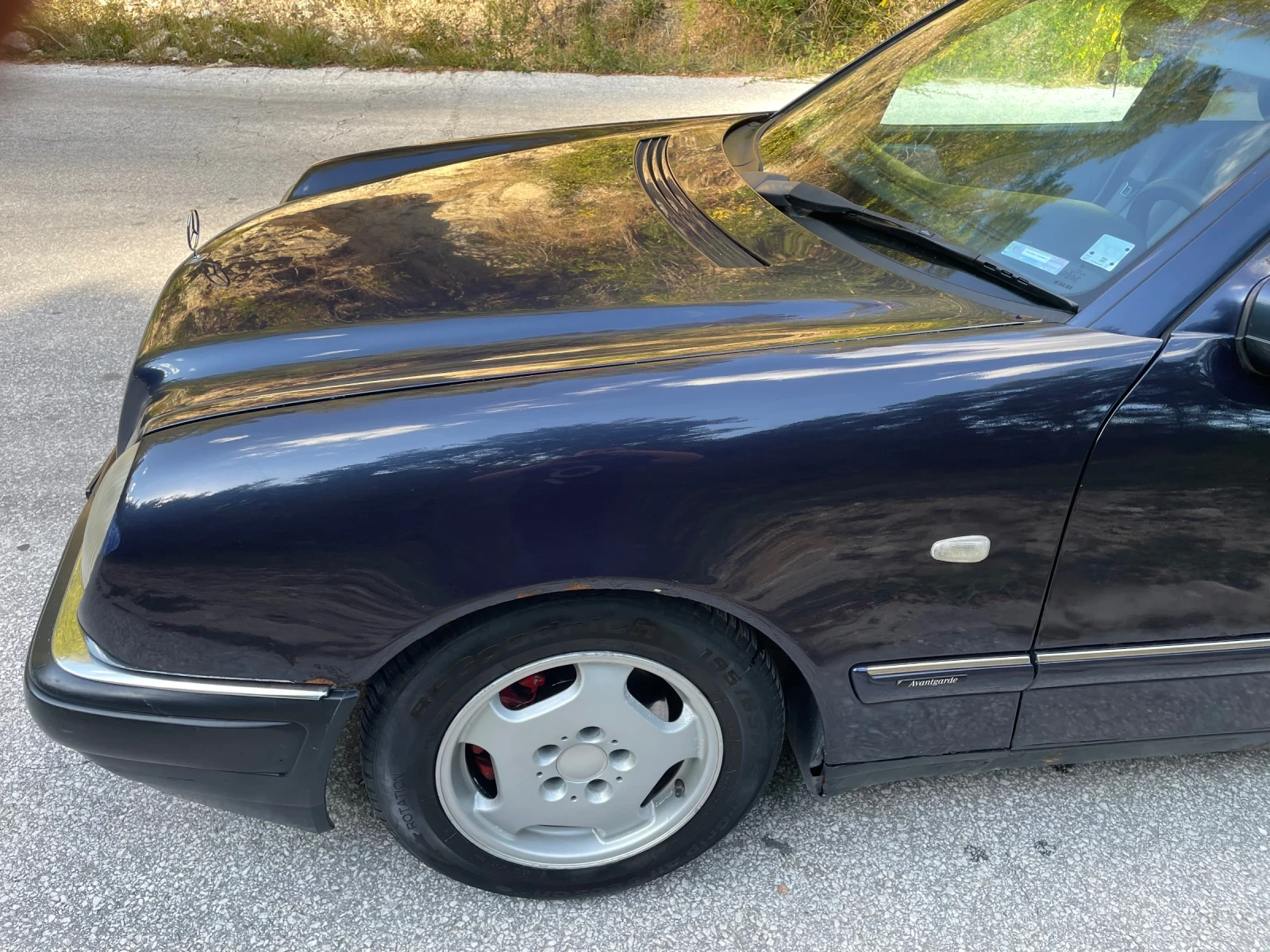 Mercedes-Benz E 200 2.0 - изображение 6
