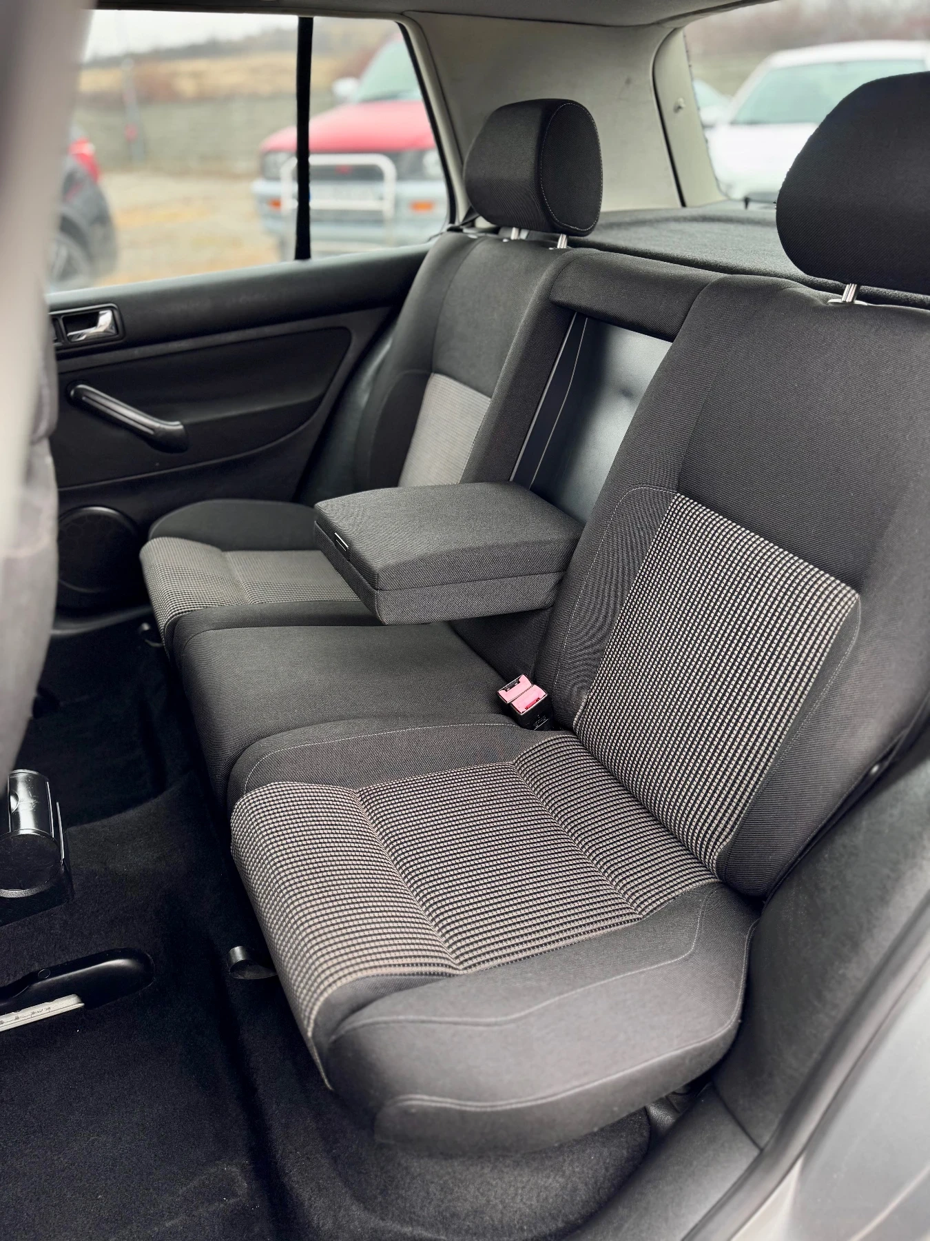 VW Golf 1.9TDI 131hp HighLine Plus / Navi - изображение 10