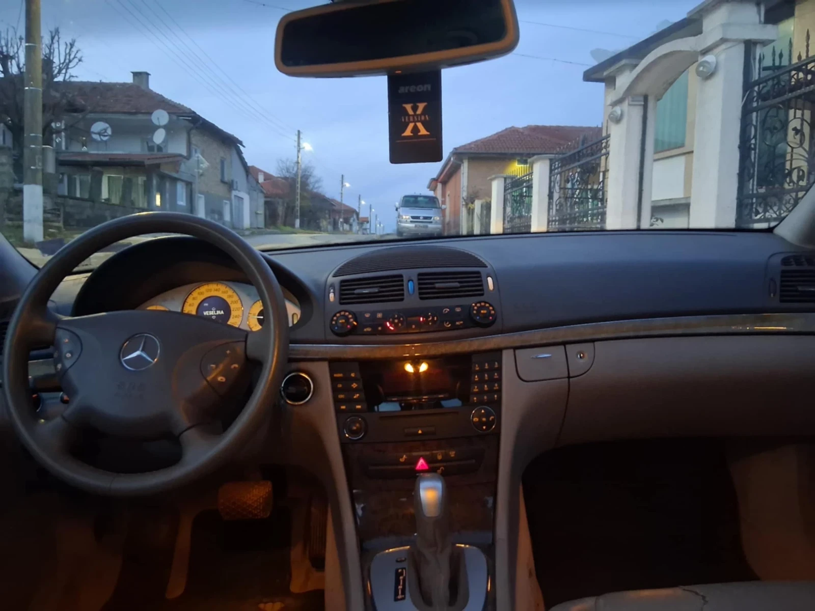 Mercedes-Benz E 270 2.7cdi - изображение 10