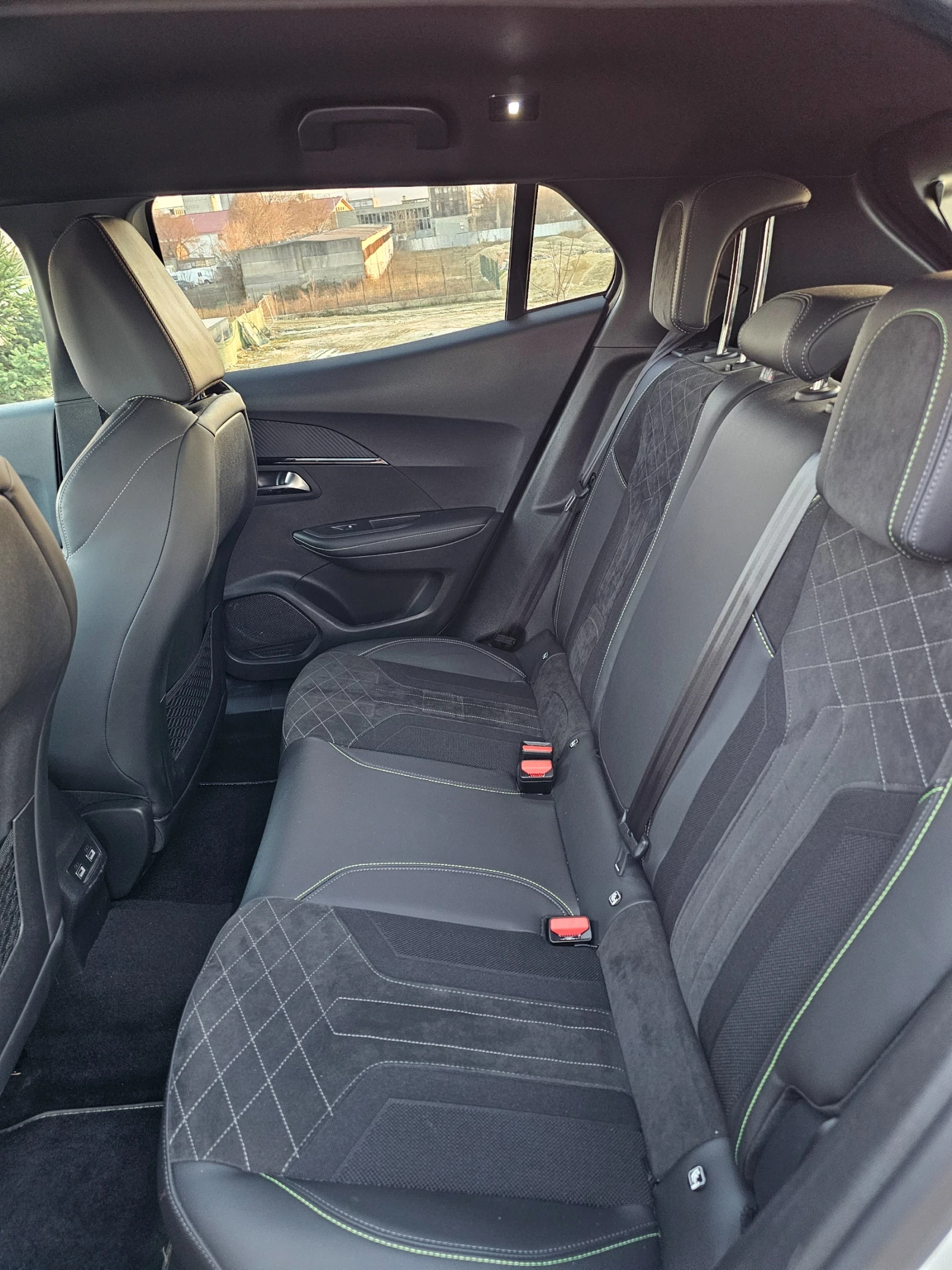 Peugeot 2008 New Line Up GT Pack, снимка 10 - Автомобили и джипове - 53745162