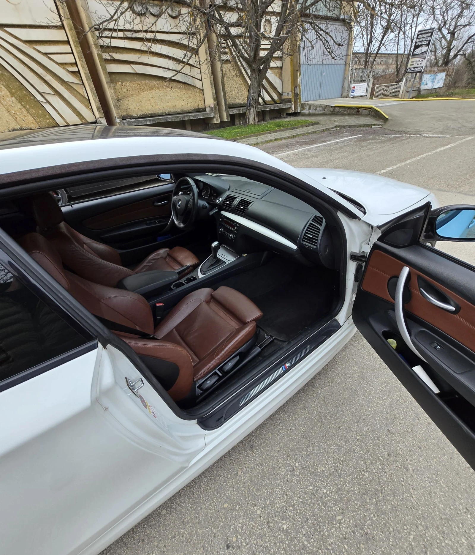 BMW 123 123д М пакет, снимка 14 - Автомобили и джипове - 53917532