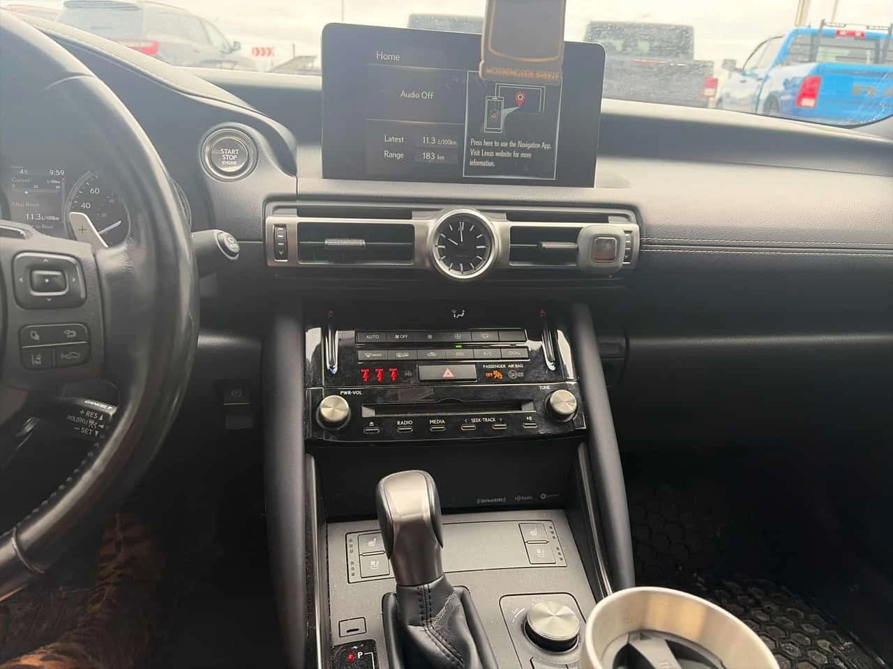 Lexus IS 300 /CAMERA/ПОДГРЕВИ/ОБДУХВАНЕ , снимка 9 - Автомобили и джипове - 54109440