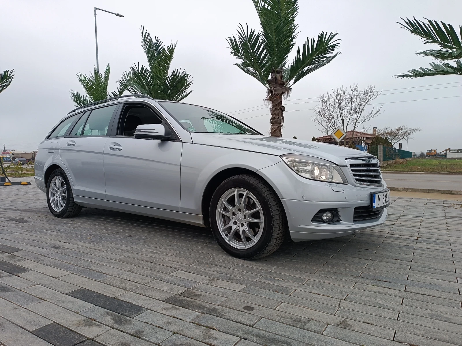 Mercedes-Benz 220, снимка 4 - Автомобили и джипове - 54406705