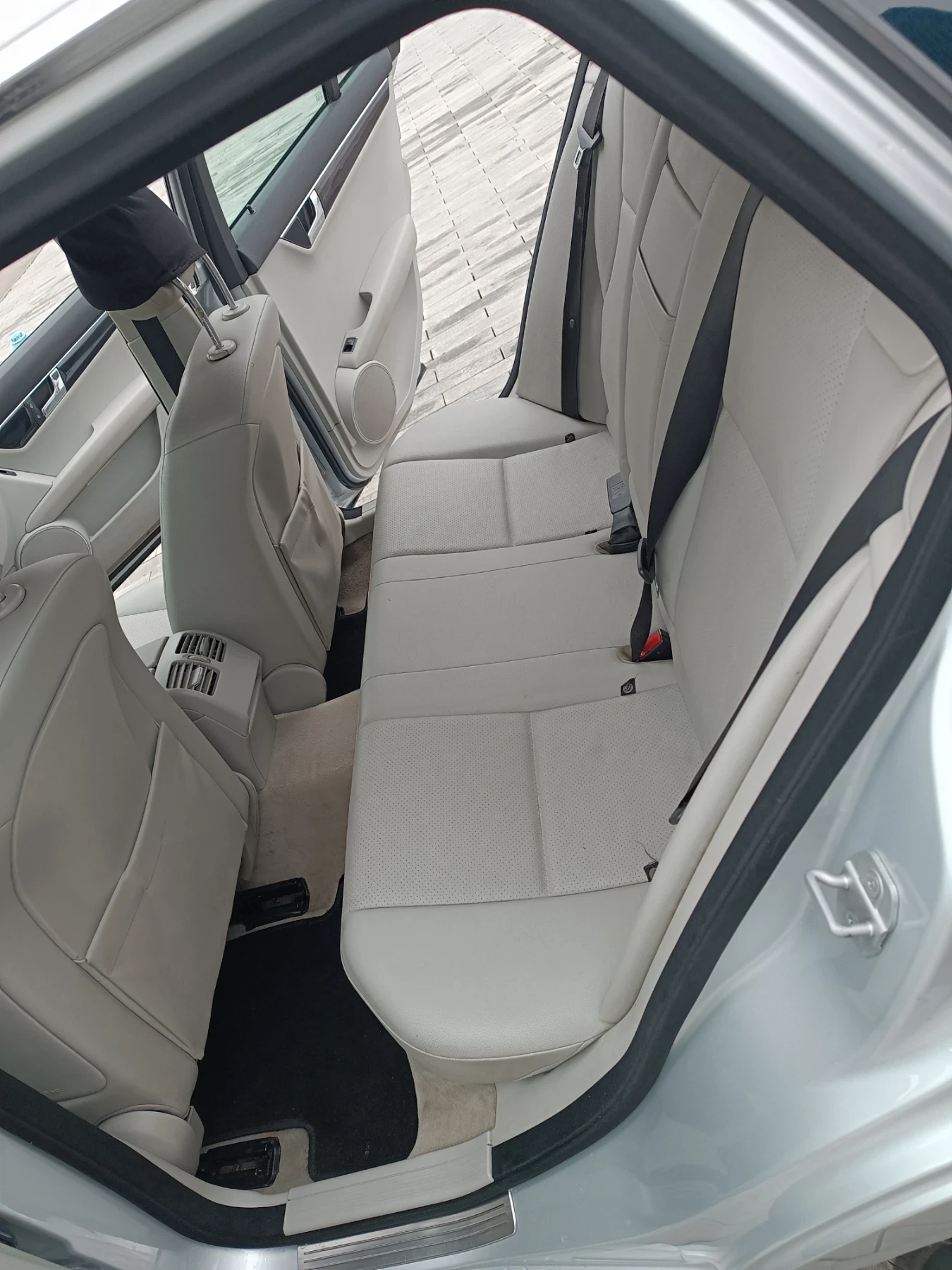 Mercedes-Benz 220, снимка 17 - Автомобили и джипове - 54406705