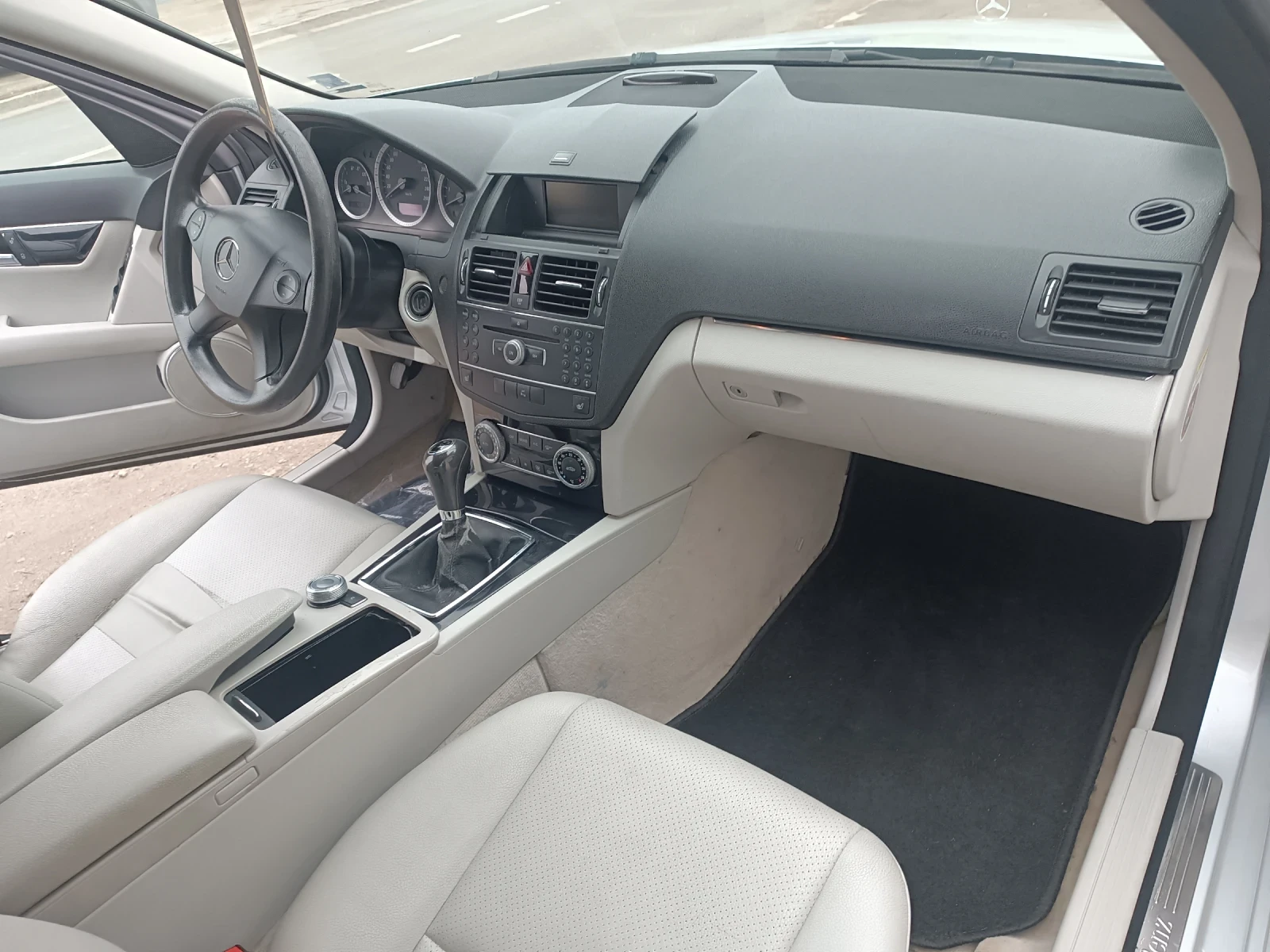 Mercedes-Benz 220, снимка 7 - Автомобили и джипове - 54406705