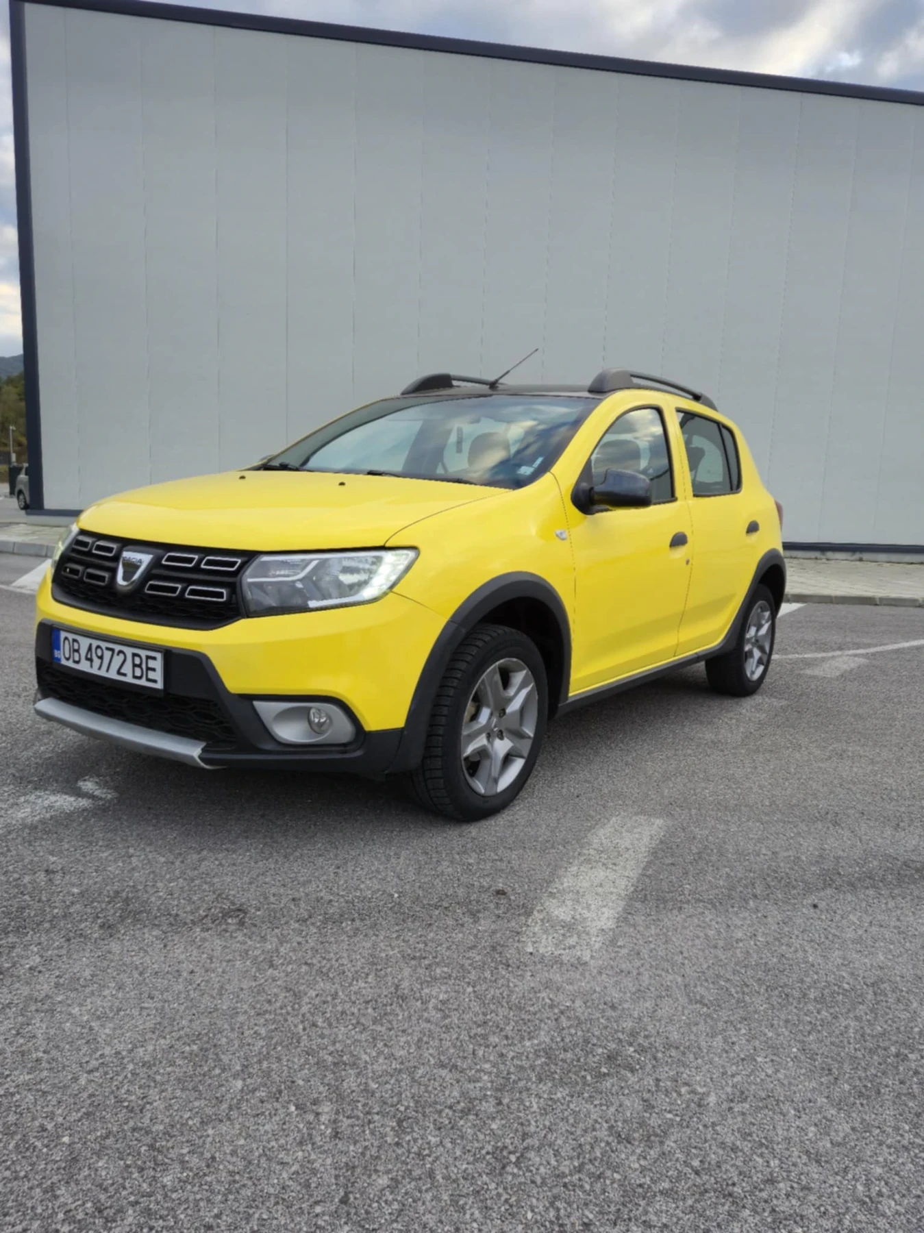 Dacia Sandero 1.5 DCI, снимка 3 - Автомобили и джипове - 54644452