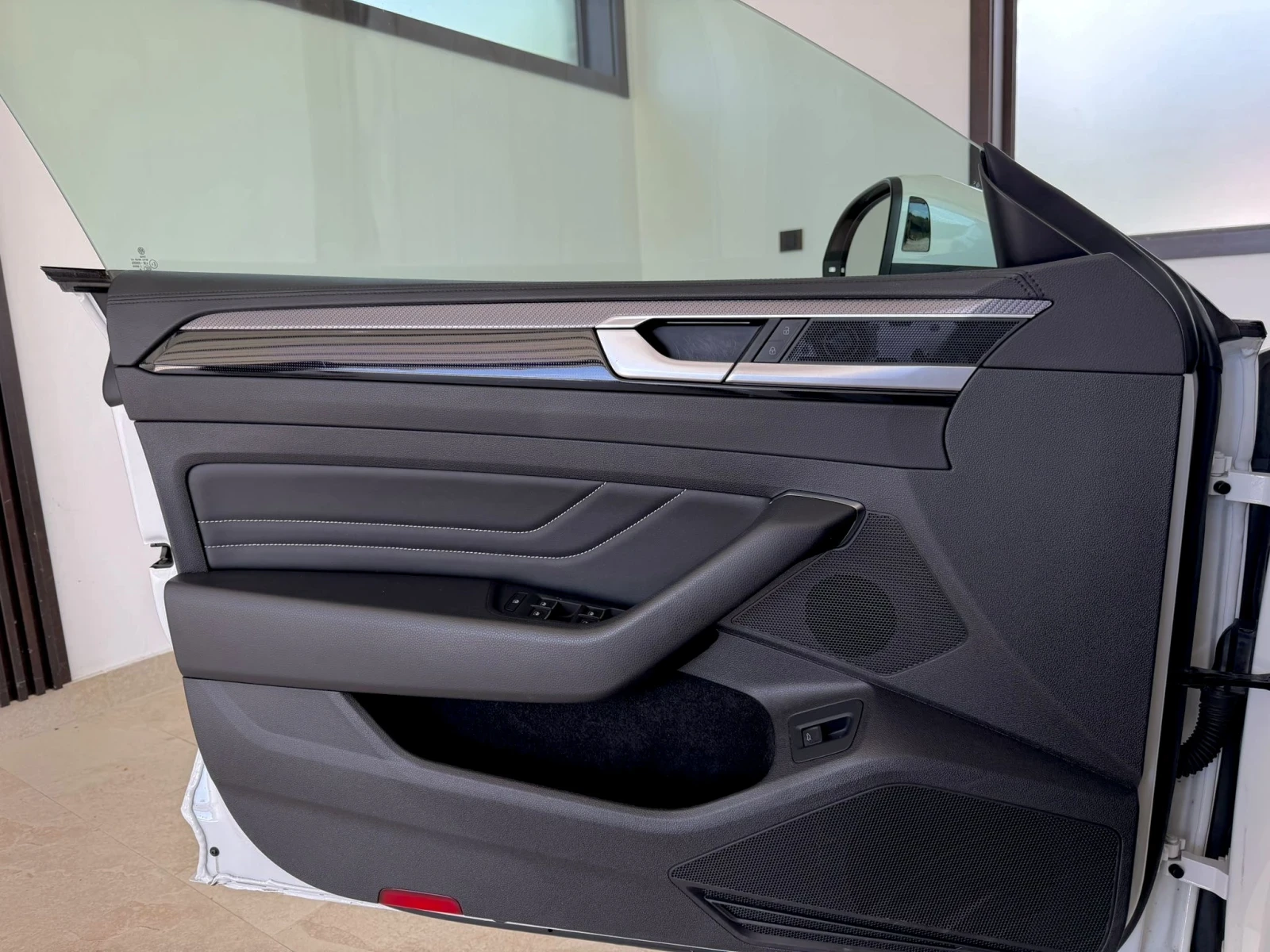 VW Arteon  2.0 TDI R-Line 4 Motion ГАРАНЦИЯ, снимка 8 - Автомобили и джипове - 54672202