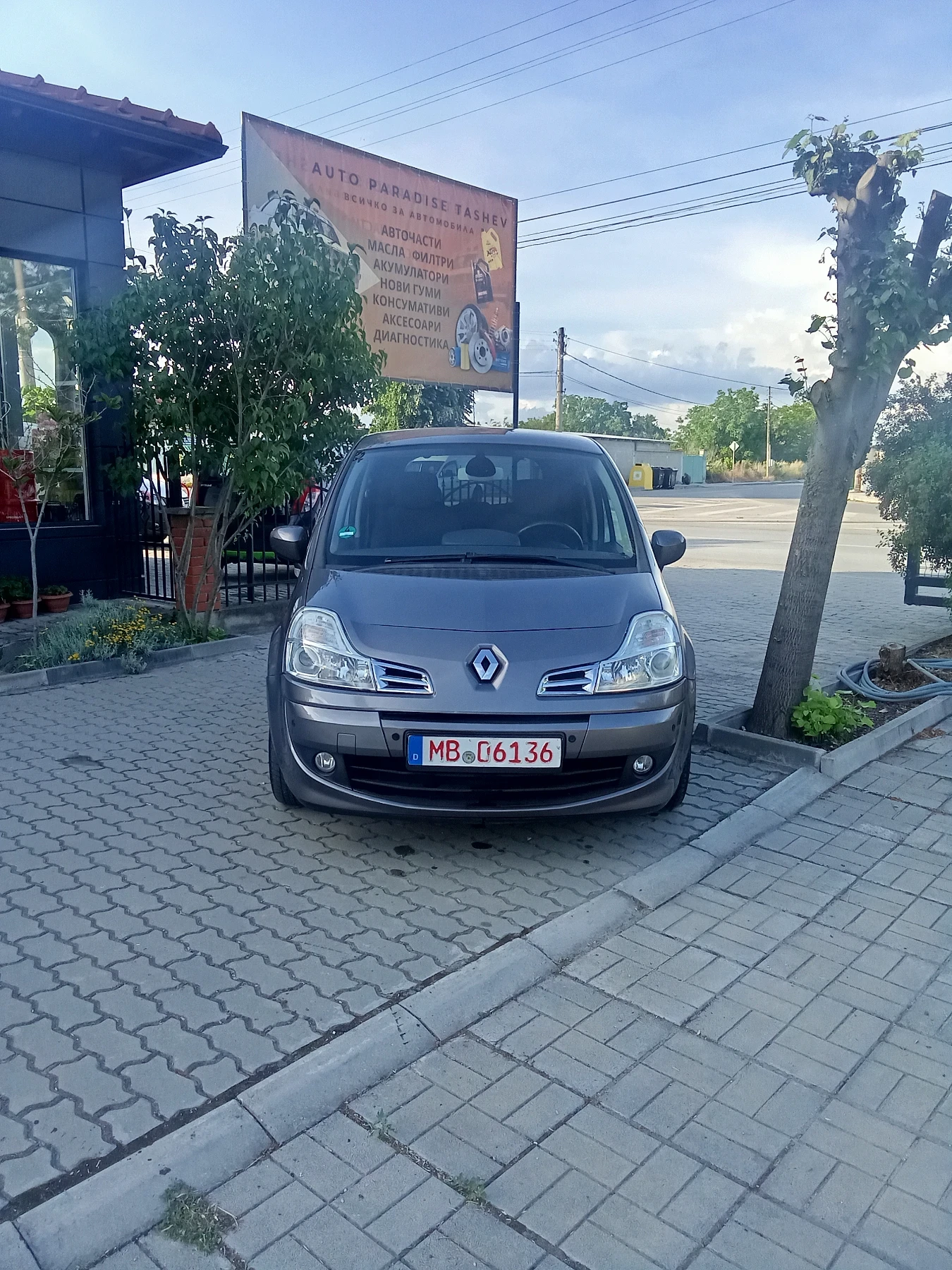 Renault Modus 1.6i, автоматик, снимка 3 - Автомобили и джипове - 54783288