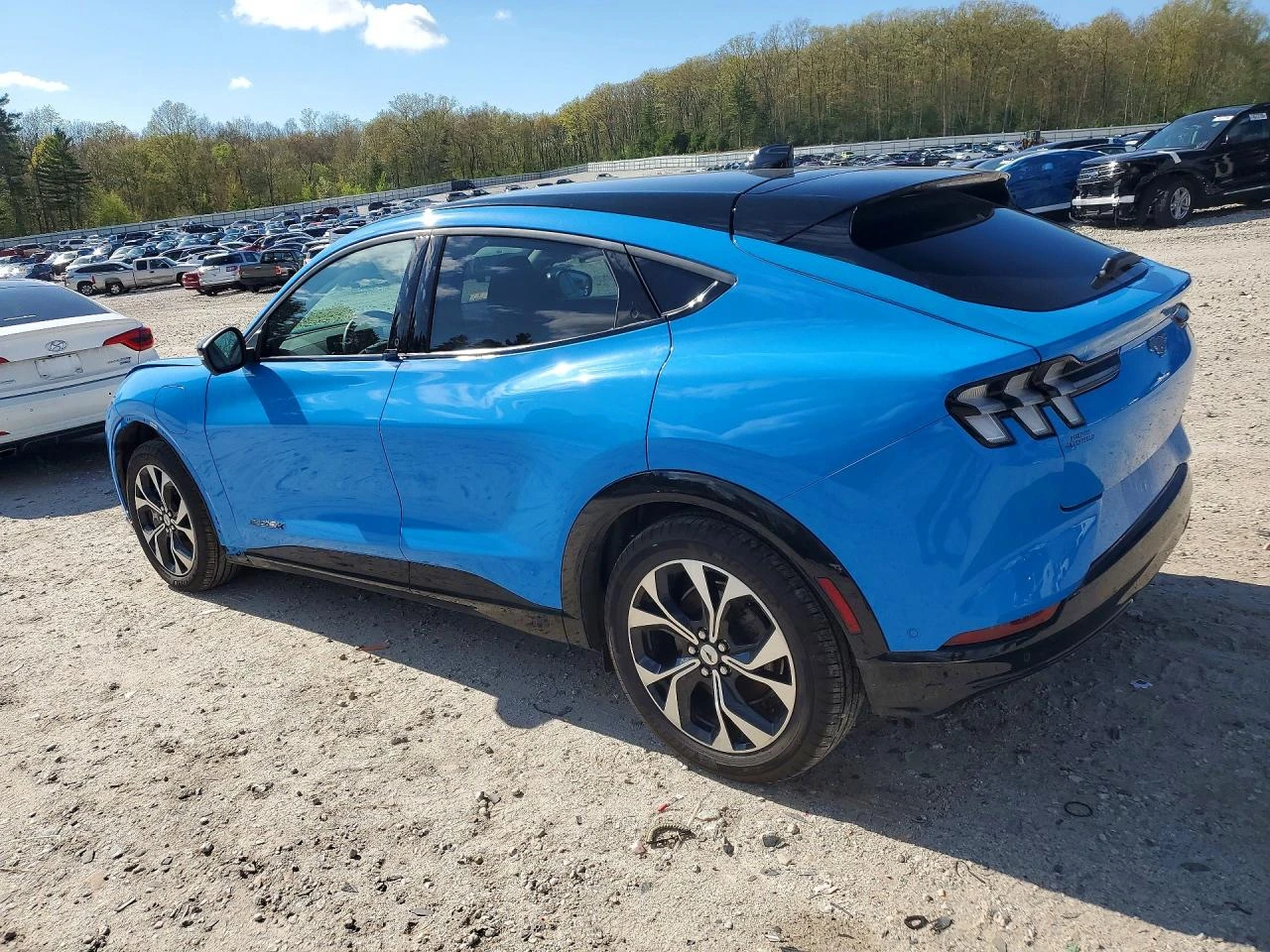 Ford Mustang Mach-E Premium, снимка 2 - Автомобили и джипове - 55126999