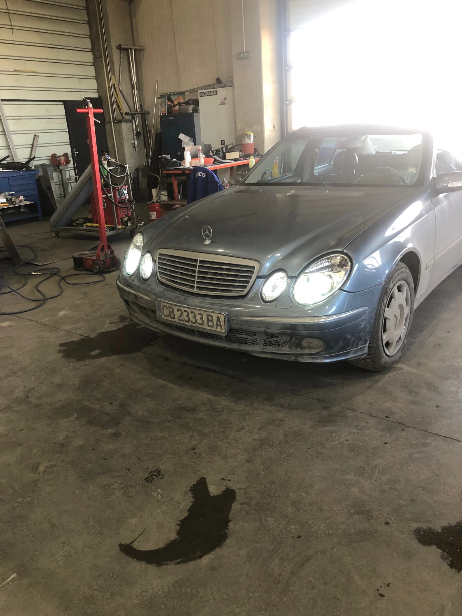 Mercedes-Benz E 320, снимка 5 - Автомобили и джипове - 55232298