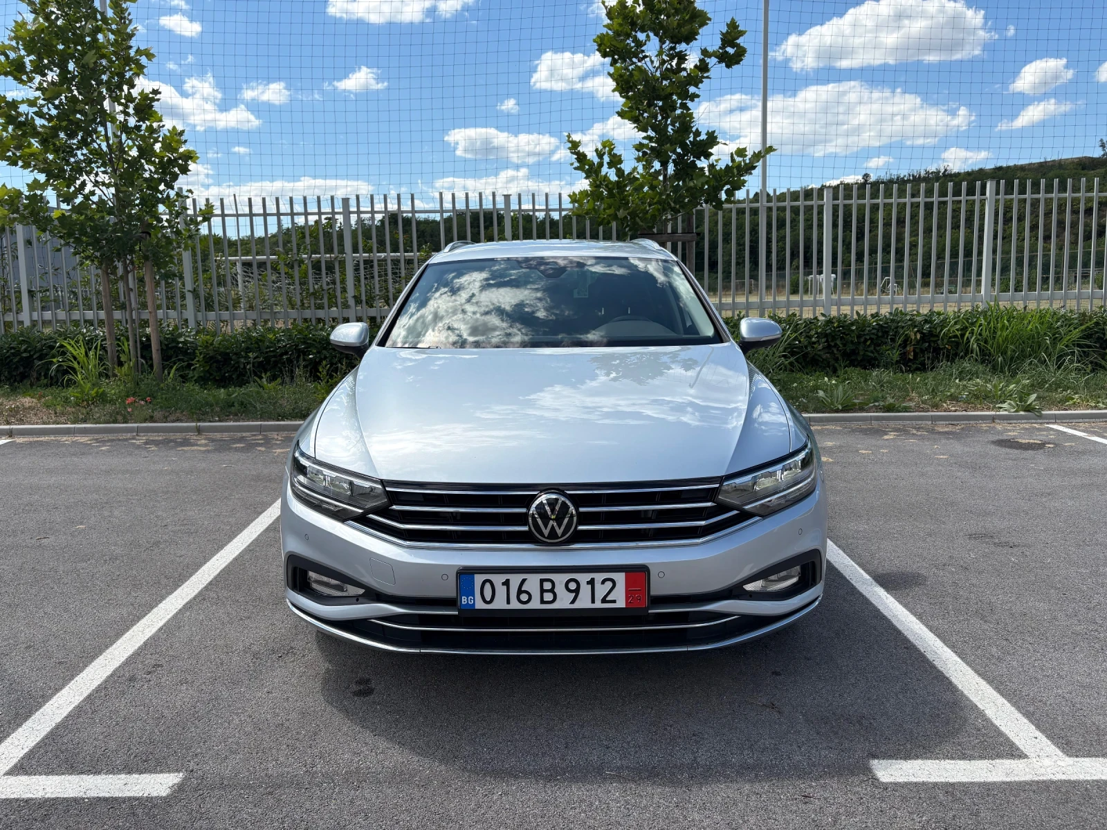 VW Passat Elegance, Digital, Сервизна История, Обслужен, снимка 5 - Автомобили и джипове - 55239187