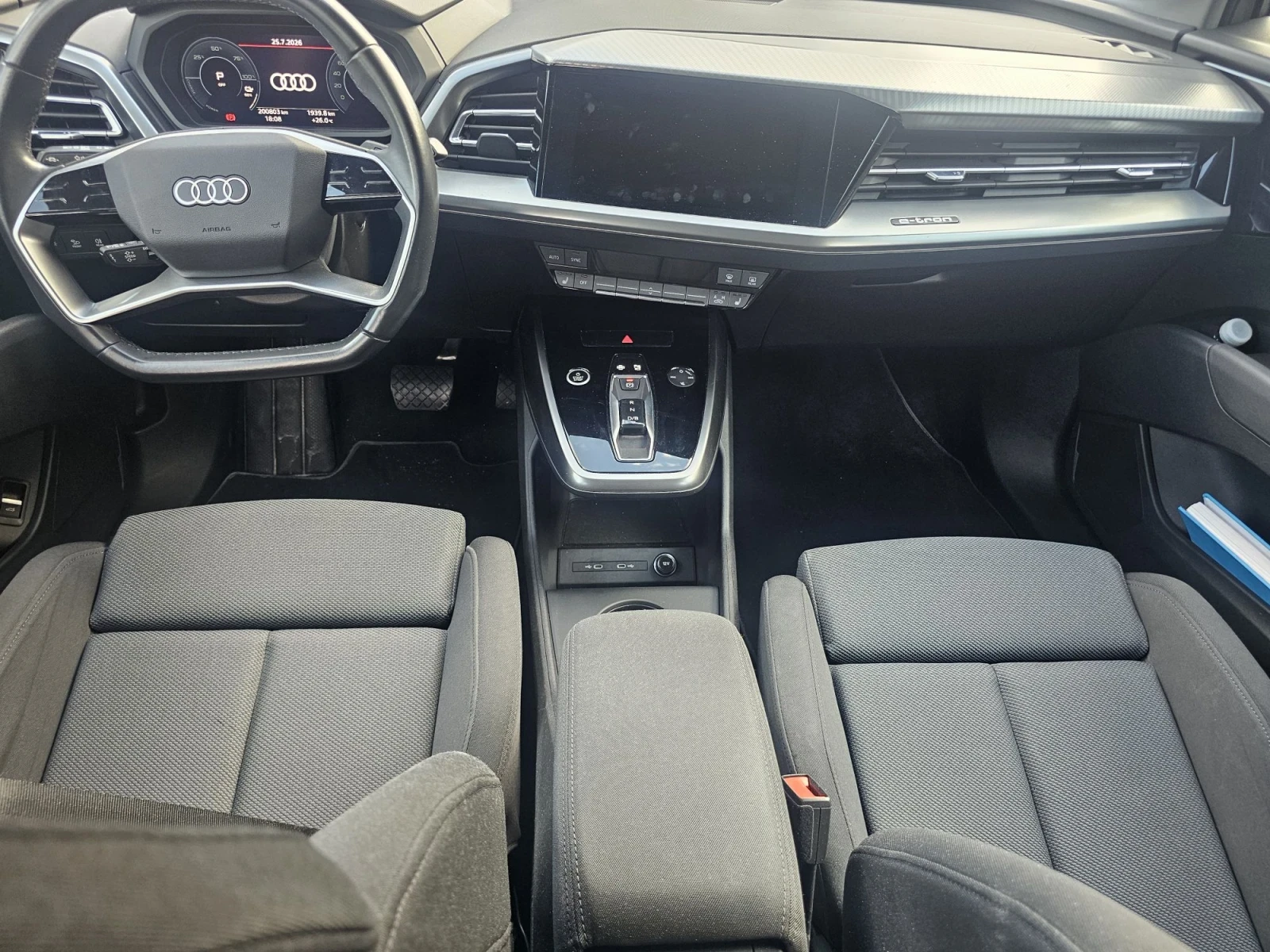 Audi E-Tron Q4, снимка 7 - Автомобили и джипове - 55698056