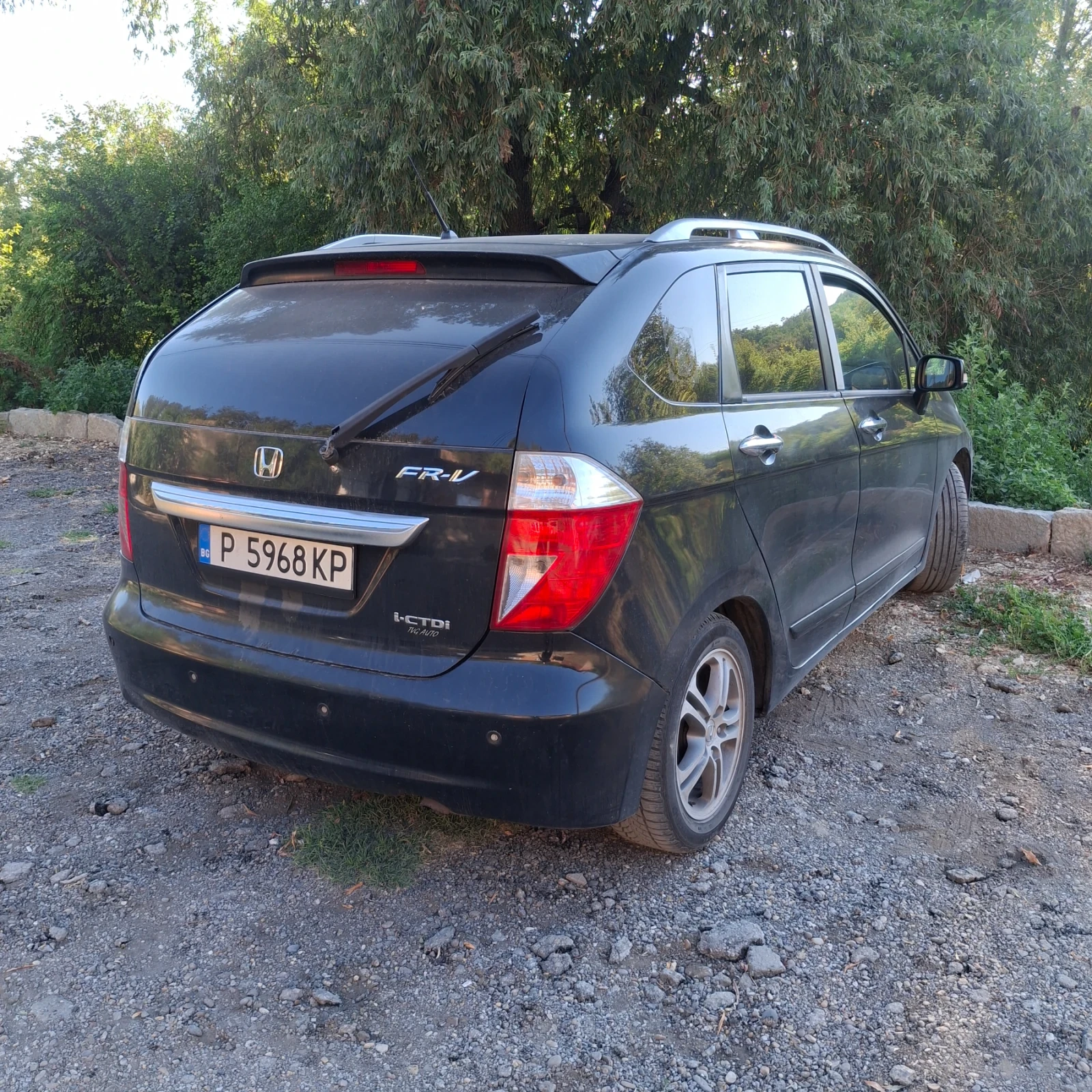 Honda Fr-v 2.2, снимка 2 - Автомобили и джипове - 56053493