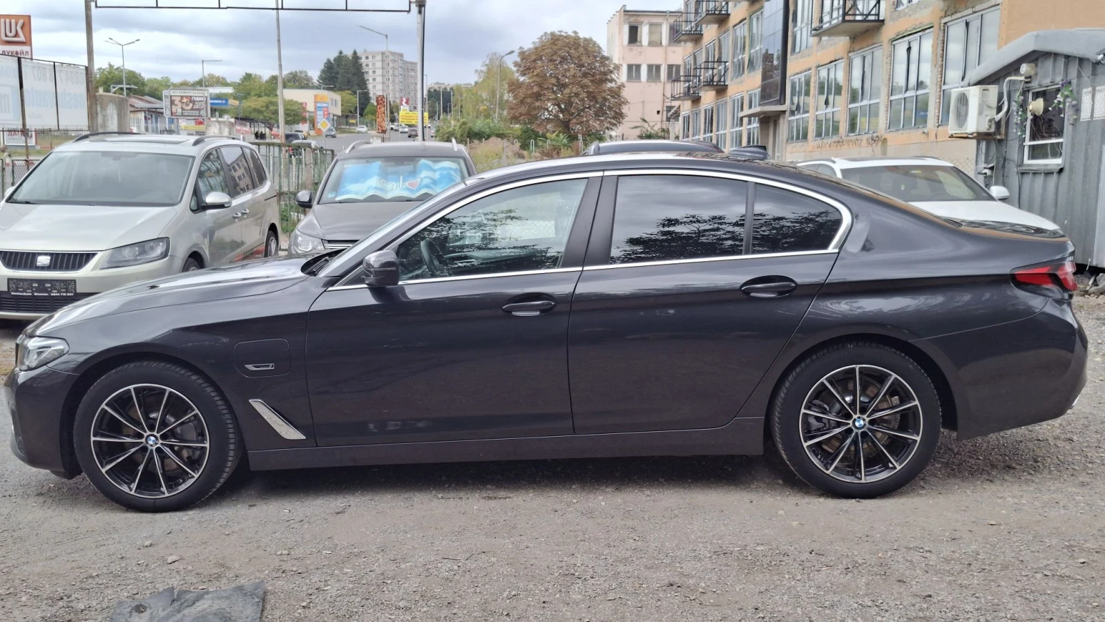 BMW 530E PHEV Bisiness | Mobile.bg � ����������� 7
