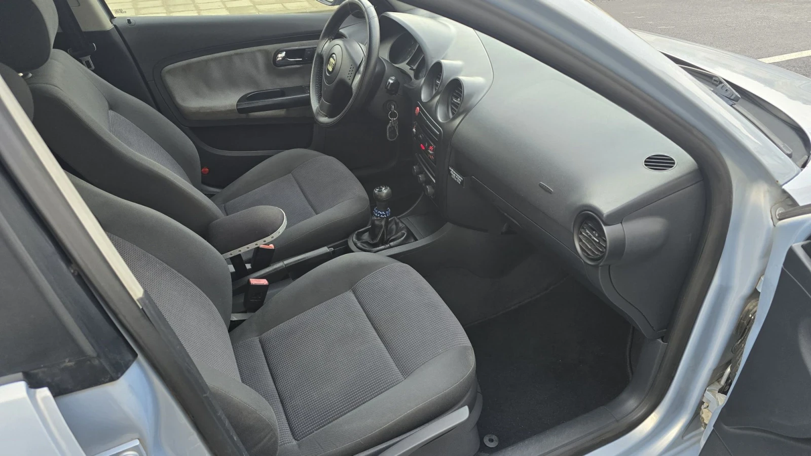 Seat Ibiza 1.2 , снимка 7 - Автомобили и джипове - 56738728