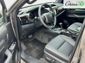 Toyota Hilux INVINCIBLE Double Cab 2.8 D-4D 4x4, снимка 12