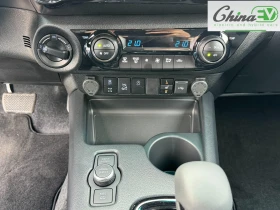 Toyota Hilux INVINCIBLE Double Cab 2.8 D-4D 4x4, снимка 15