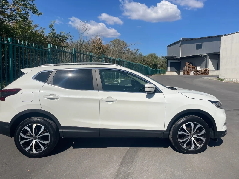Nissan Qashqai Benz  automat , снимка 12 - Автомобили и джипове - 52515859