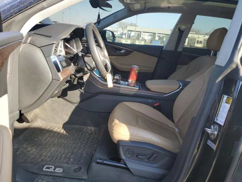Audi Q8 PREMIUM PLUS* S-LINE* QUATTRO* 360* DIGITAL* , снимка 7 - Автомобили и джипове - 52727144