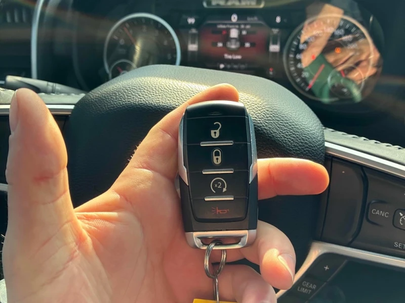 Dodge RAM 1500 * Big Horn * CARFAX * БЕЗ ПЪРВОНАЧАЛНА ВНОСКА, снимка 16 - Автомобили и джипове - 53157692