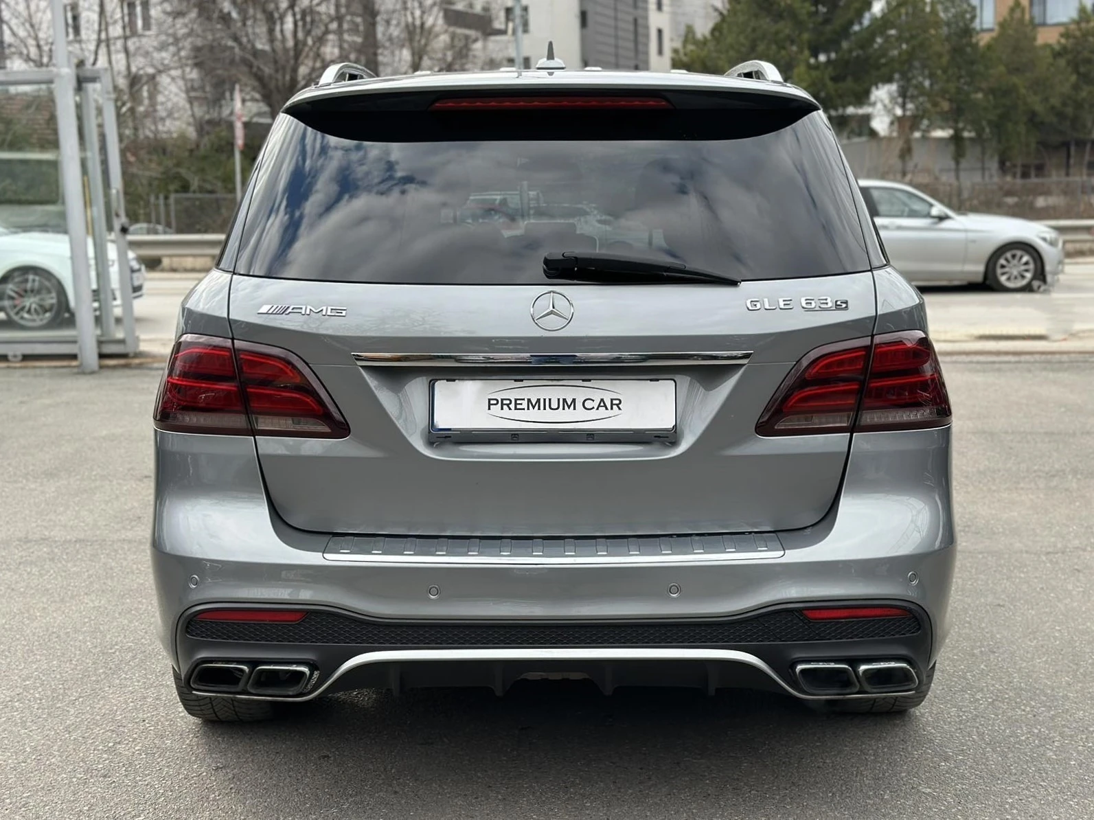 Mercedes-Benz GLE 63 S AMG SUV - изображение 8