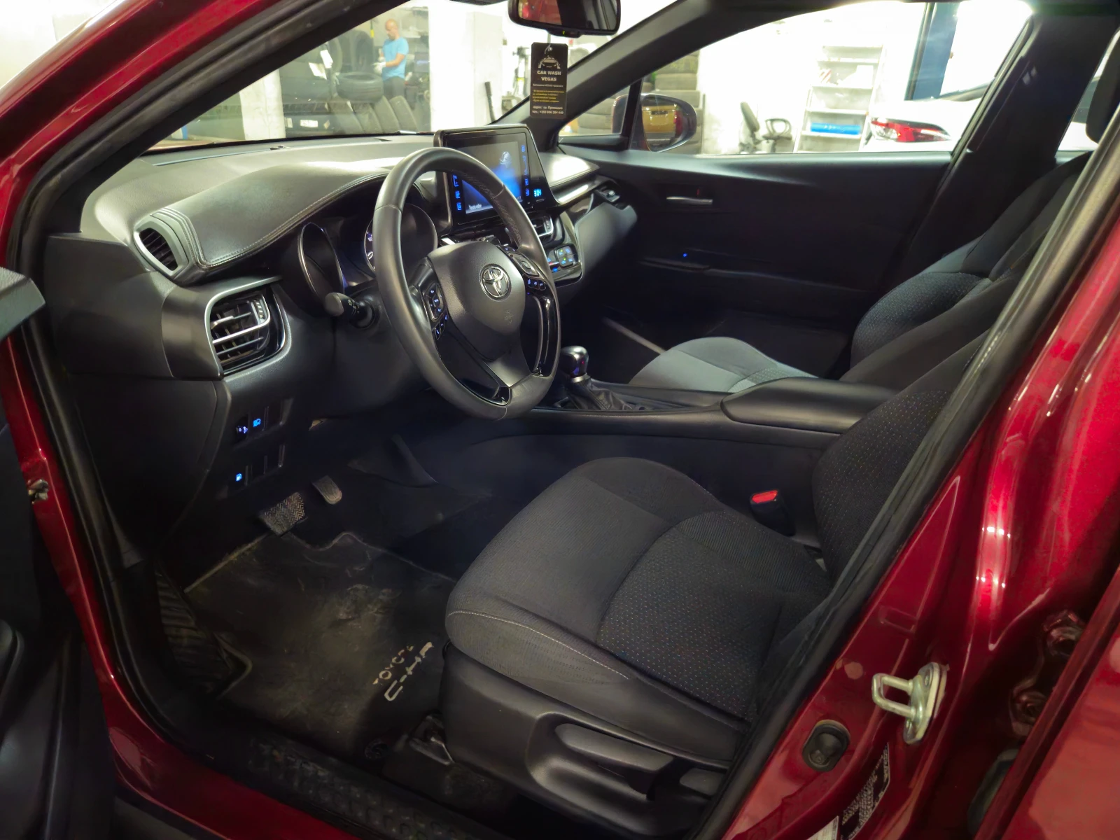 Toyota C-HR 1.8 Centar - изображение 9