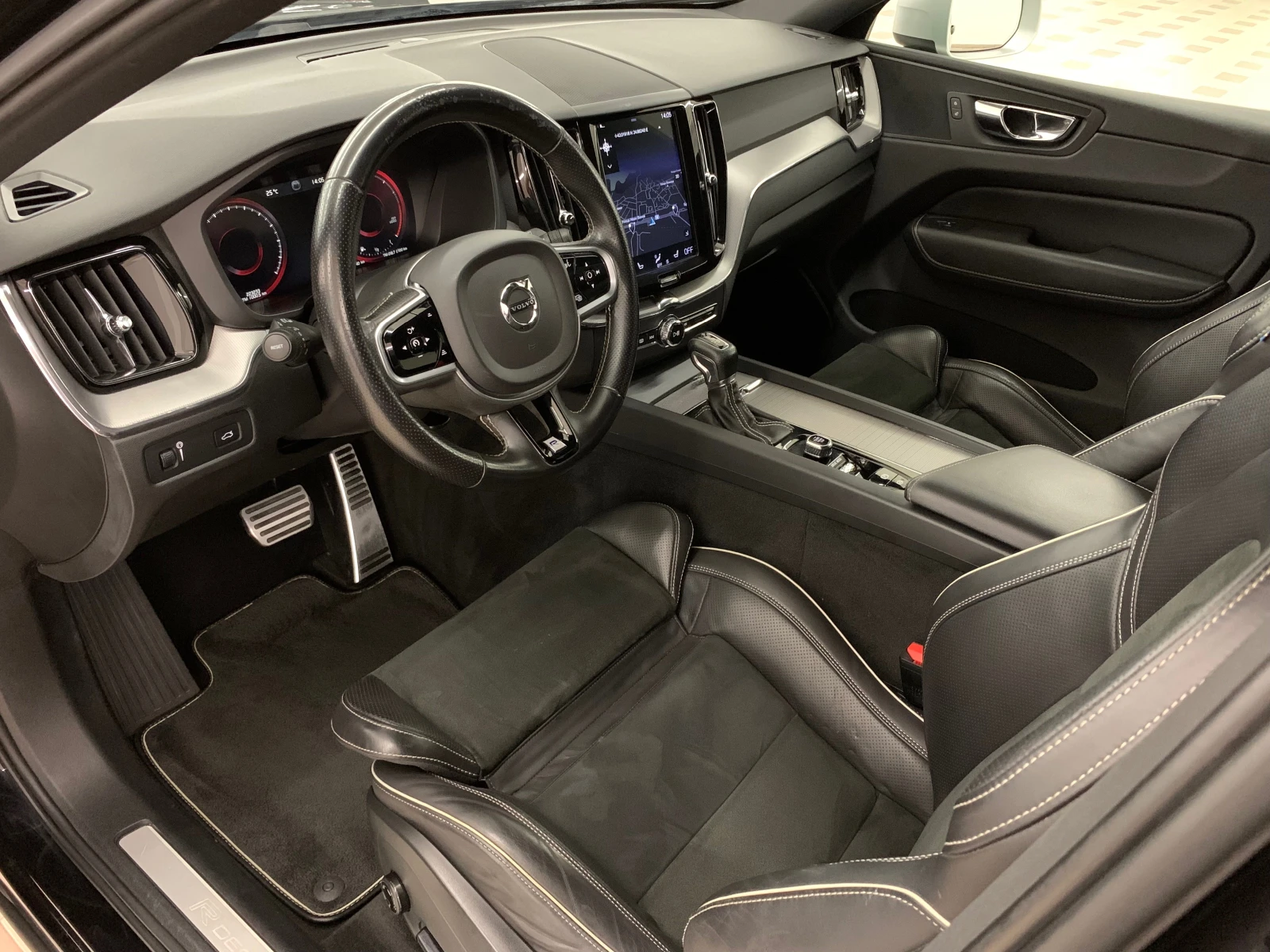 Volvo XC60 R-DESIGN #KAMERA#PODGREV#TOP# - изображение 10
