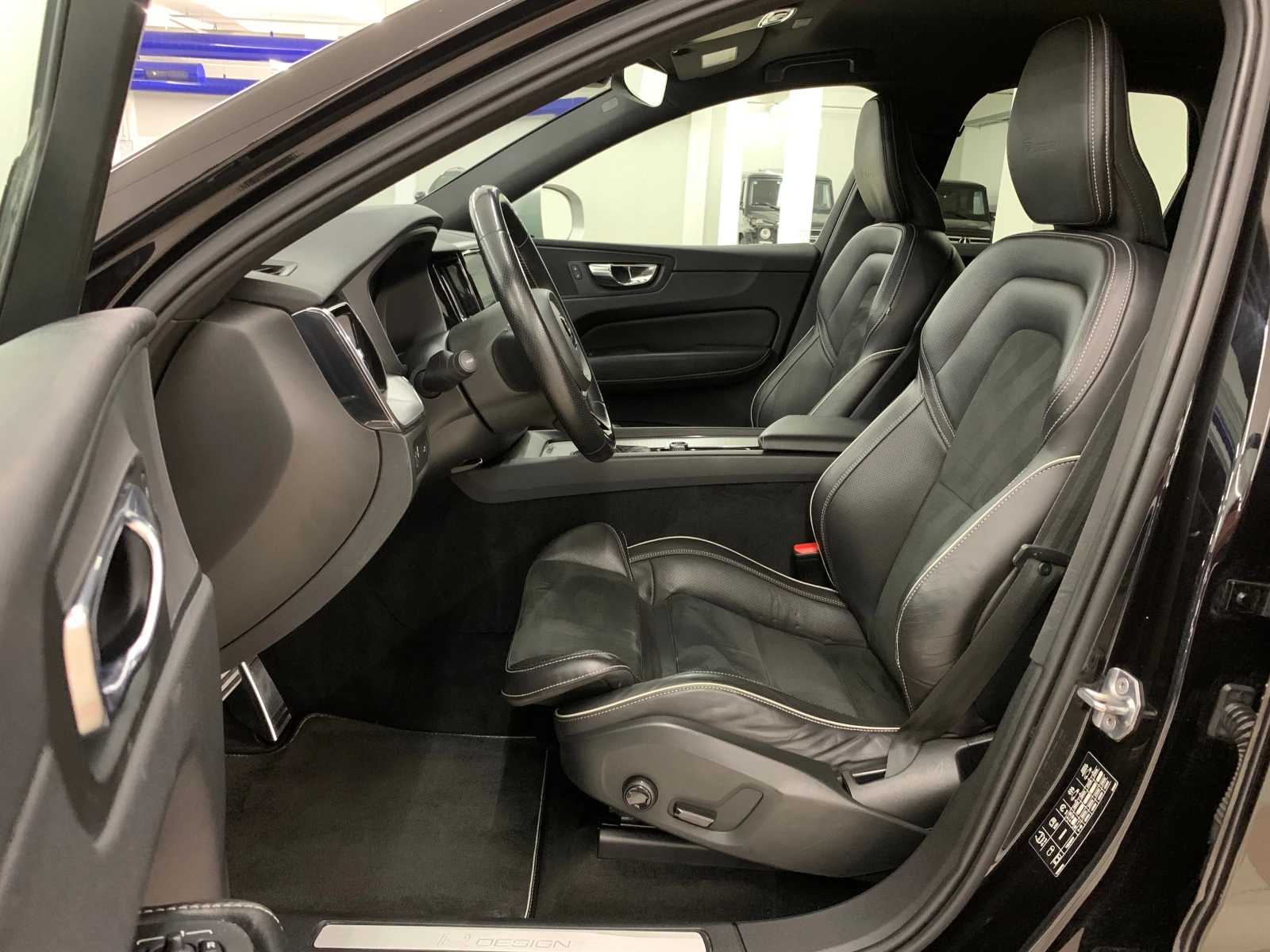 Volvo XC60 R-DESIGN #KAMERA#PODGREV#TOP# - изображение 9