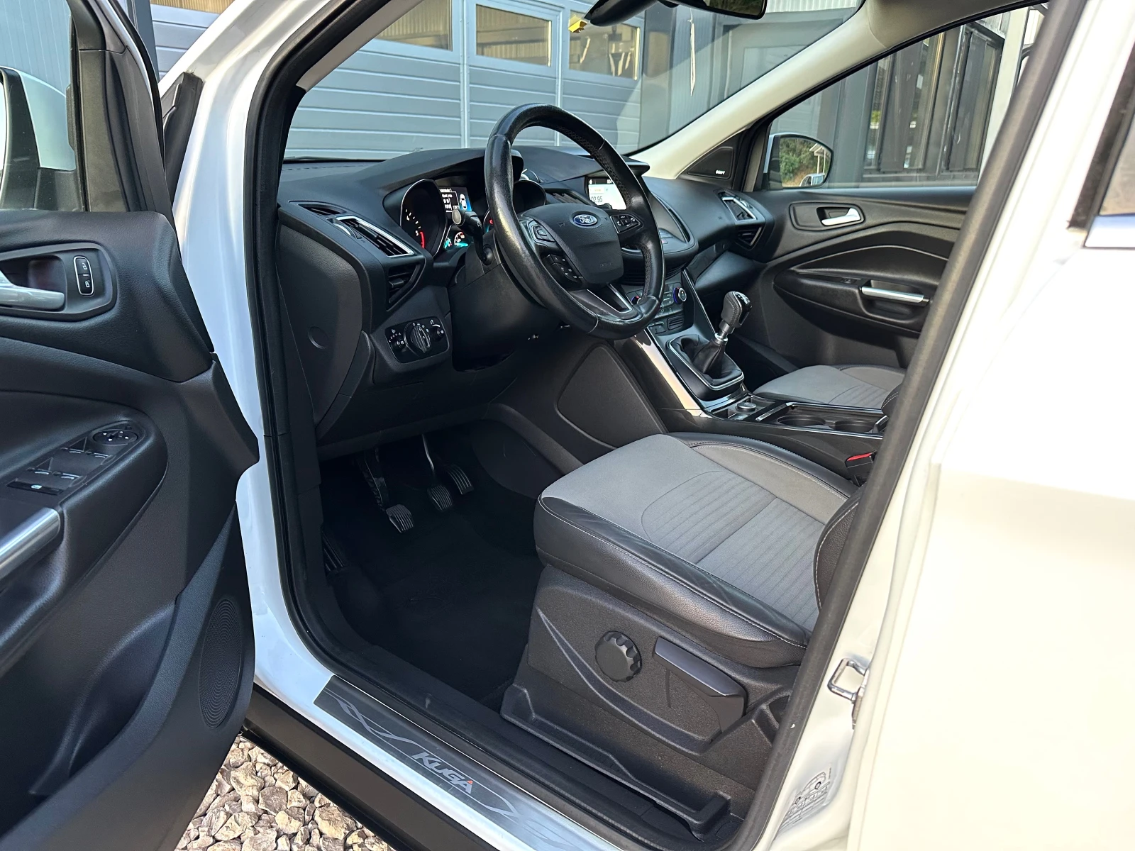 Ford Kuga 2.0HDI 150кс ФЕЙСЛИФТ НАВИ КОЖА ЛЕД - изображение 8