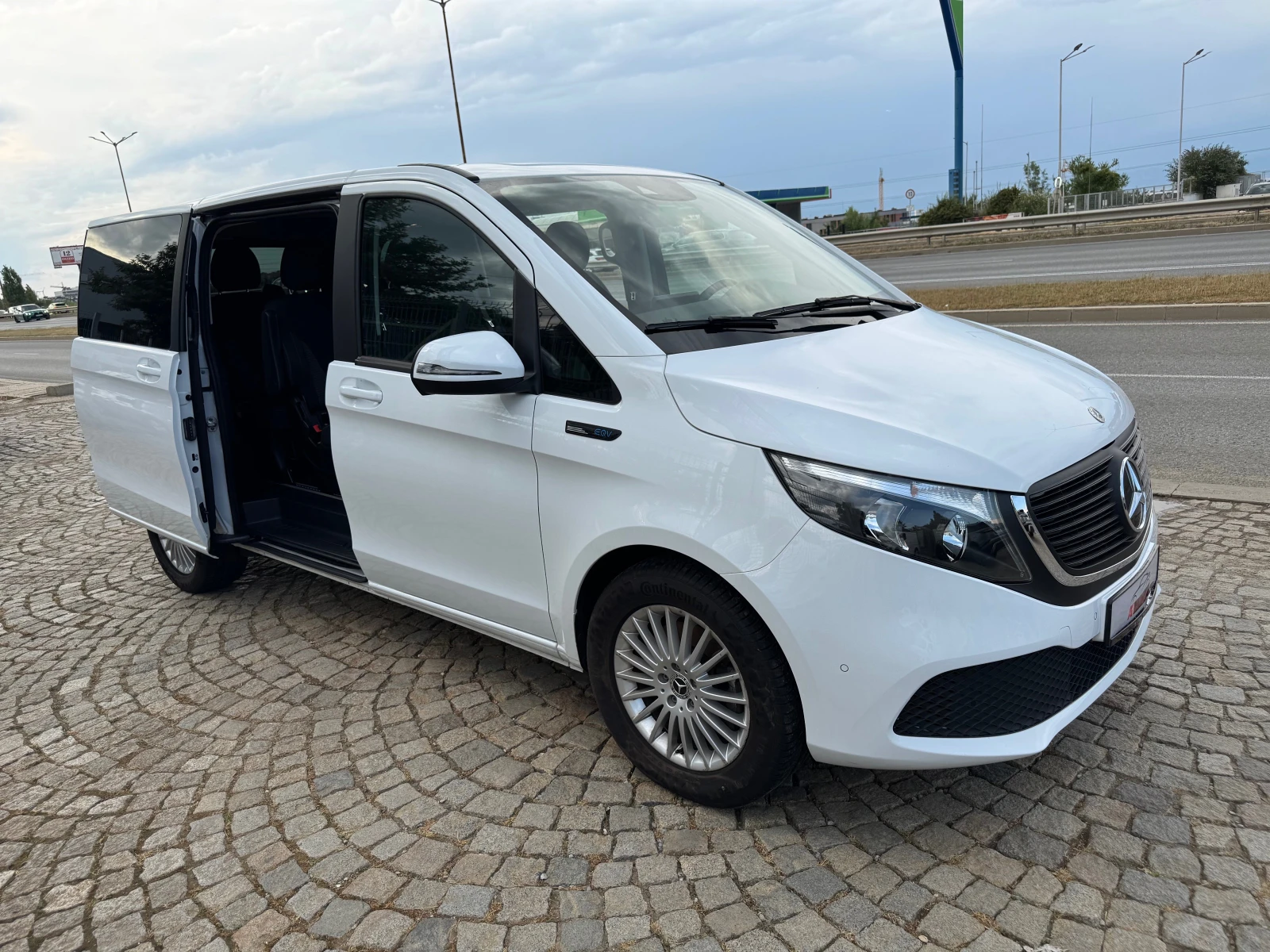 Mercedes-Benz EQV 300 Long  - изображение 4