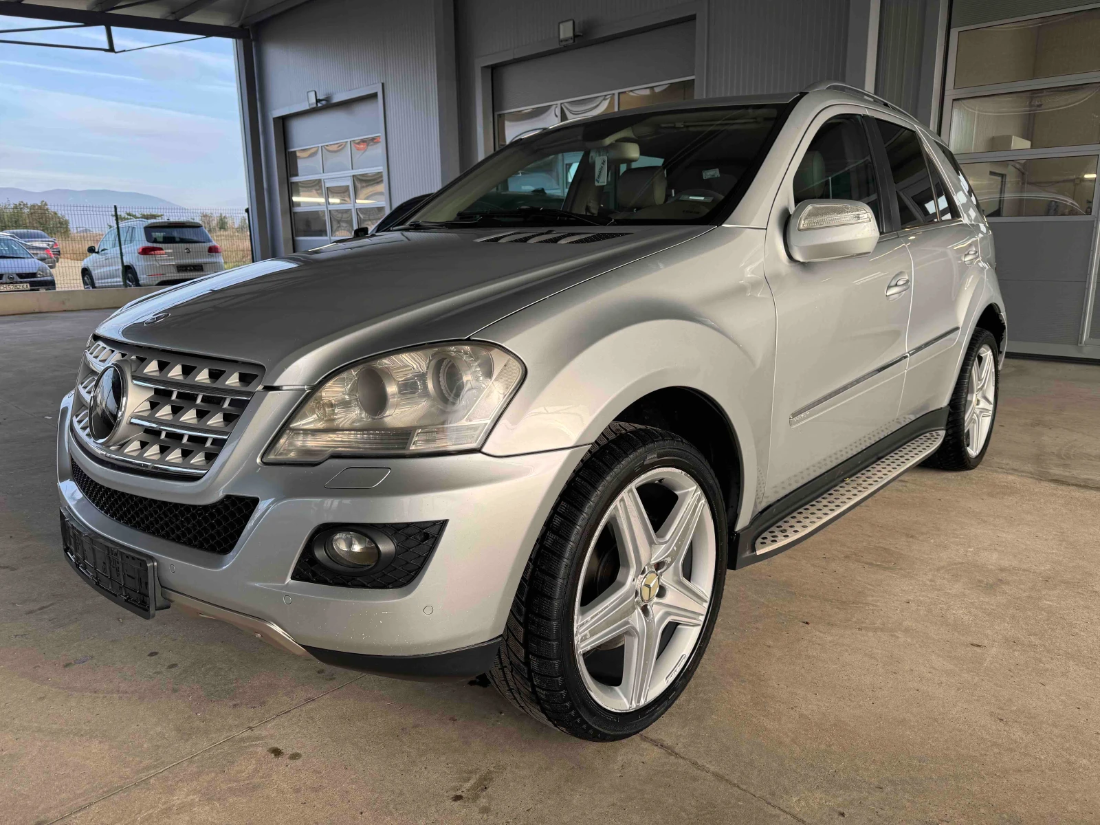 Mercedes-Benz ML 420 306ps* 4M* 3xTV* PREMIUM* DISTRONIC* FULL | Mobile.bg   1