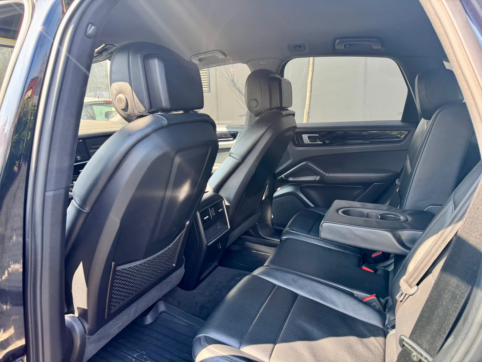 Porsche Cayenne 2019 Porsche Cayenne AWD, снимка 13 - Автомобили и джипове - 52773347