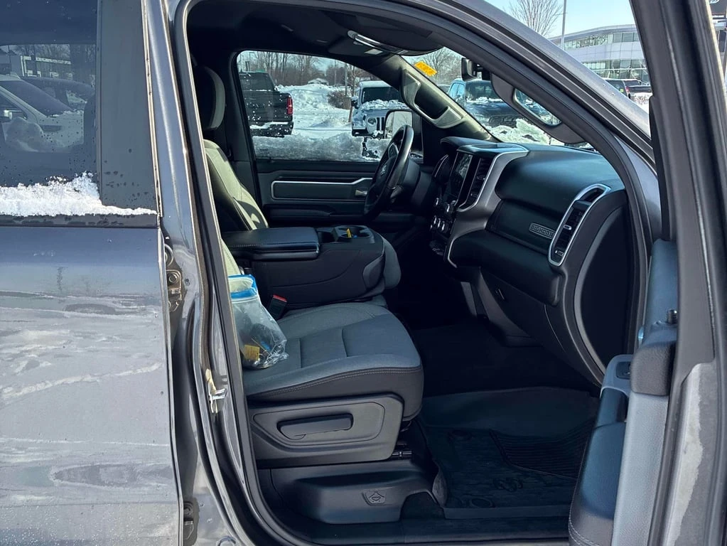 Dodge RAM 1500 * Big Horn * CARFAX * БЕЗ ПЪРВОНАЧАЛНА ВНОСКА - изображение 10