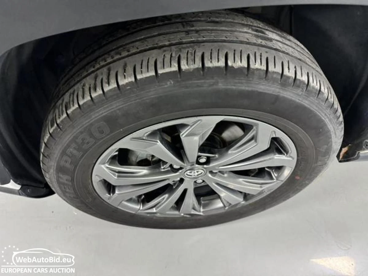 Toyota Rav4, снимка 5 - Автомобили и джипове - 54400582